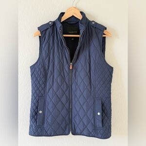 Women's Navy Lightweight Quilted Vest - M